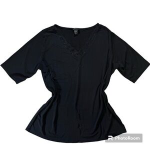 Torrid Women’s Plus Size Black Lace V-Neck Tee T-shirt Stretchy Soft Top SZ 1